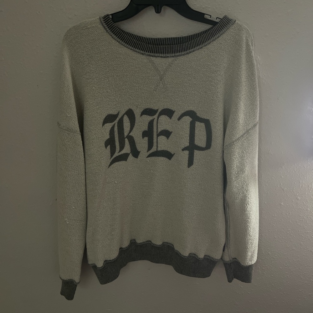 RARE Taylor Swift - Rep Reverseable Pullover!!